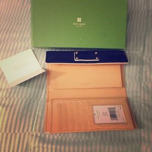 NWT black Kate spade Pasadena Maria wallet