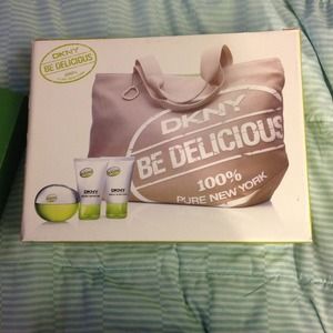 DKNY be delicious perfume box set