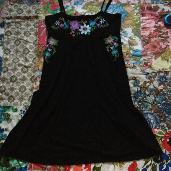 🍀🍀sold🍀🍀embroidered sun dress