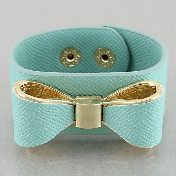 Bow cuff bracelet