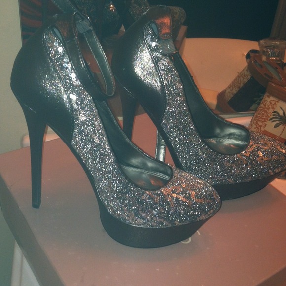 Reduced Sparkle Stilettos!!!👠👠😍😍😱😱✨