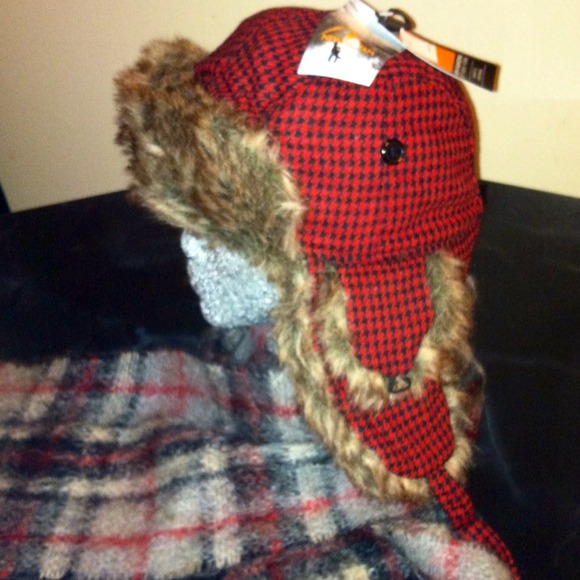 Very cool warm hat!!! - Picture 2 of 3