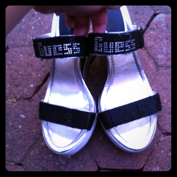 Black and silver bling wedges 🎀