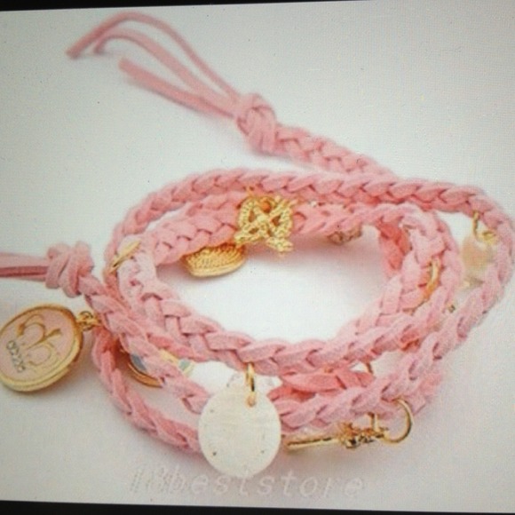 ⛔SOLD⛔Twining knit pink bracelet with charms!
