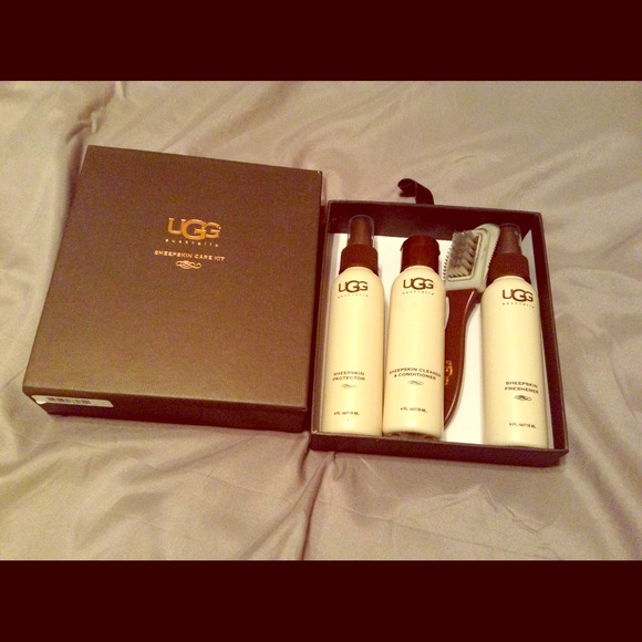UGG sheepskin care kit