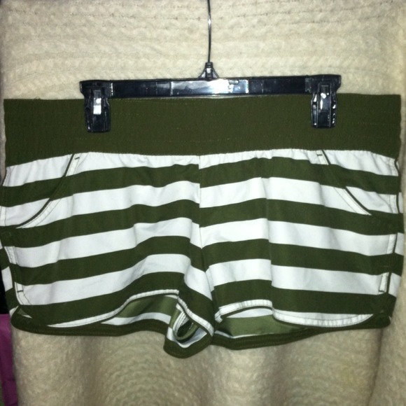 📦SOLD***205. Xhilaration Olive Stripe Swim Shorts