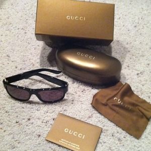 Gucci black sunglasses