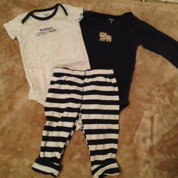 ✋🚨sold in bundle🚨✋Bear baby set! 💙
