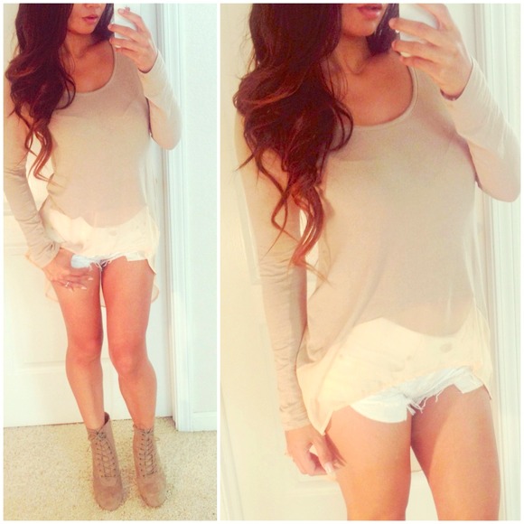 Tops - 💐Your bundle! high low top. Aldo boots