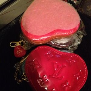 1Heart Lv key chains/sold