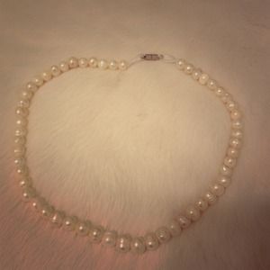 Genuine pearl necklace