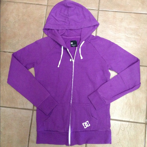 DC sweatshirt