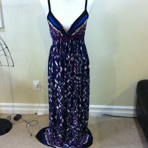 Hold for @maryann33 Ladies Lg maxi dress