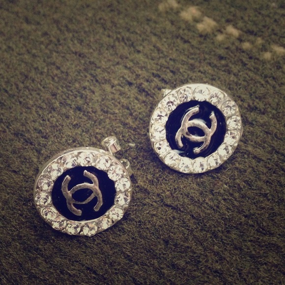 CC logo earring
