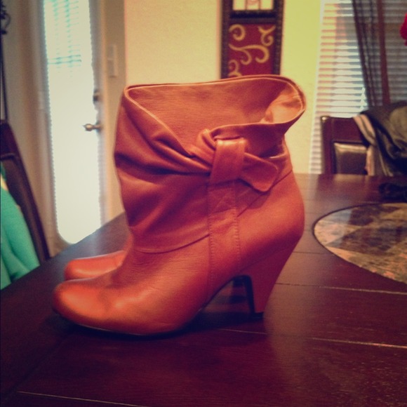 Steve Madden booty boot GREAT CONDITION