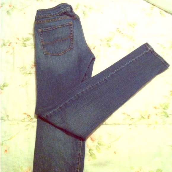 Super Skinny Bullhead Jeans