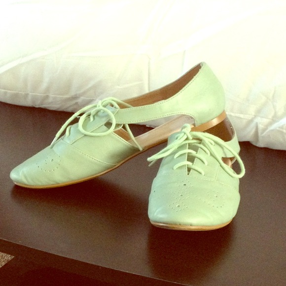 Faux Leather Oxford with Side Opening Detail - Picture 1 of 4