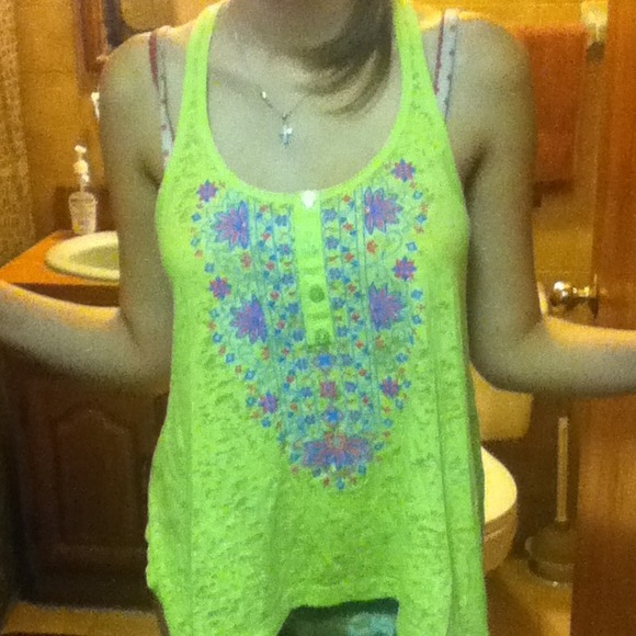 Tank with floral design