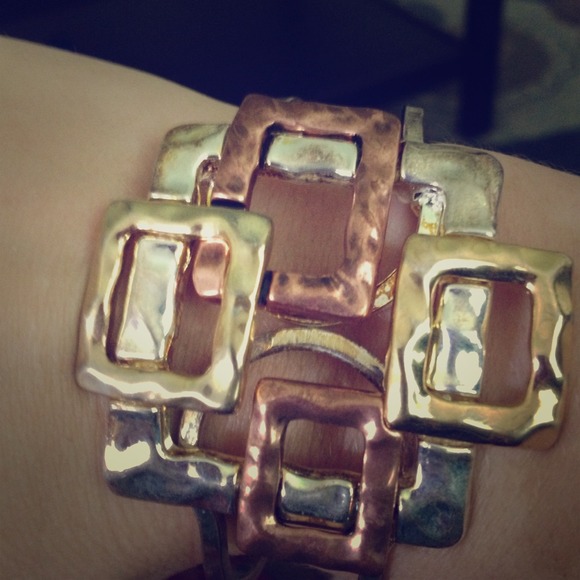 Geometric Multi-tone metal cuff - Picture 1 of 3
