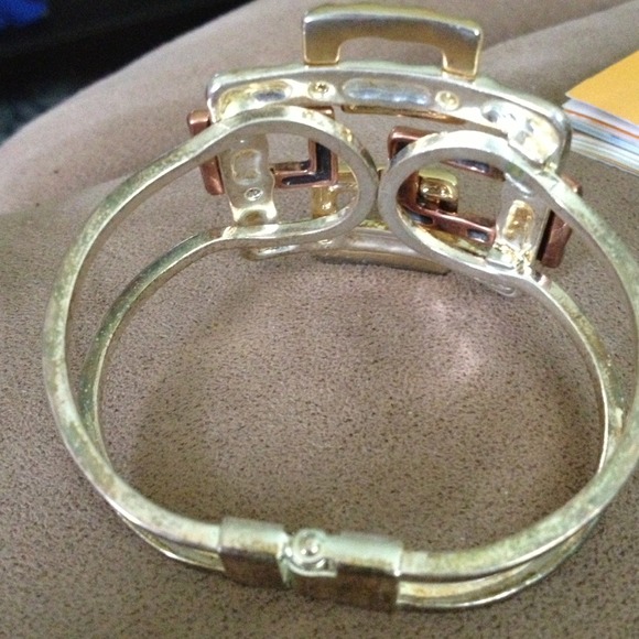 Geometric Multi-tone metal cuff - Picture 3 of 3