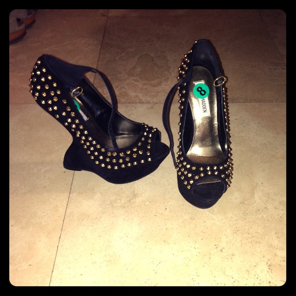 Steve Madden retro wedges