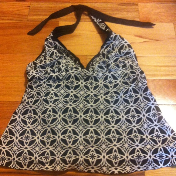 Tank kini top