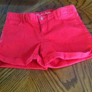 Tommy Hilfiger red short shorts. Sz 4