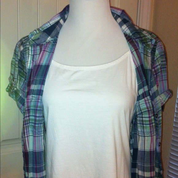 🔴⬇❤ PLAID TOP AND CAMISOLE SET❤ - Picture 2 of 4