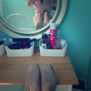 Limited edition  pink hearts toms