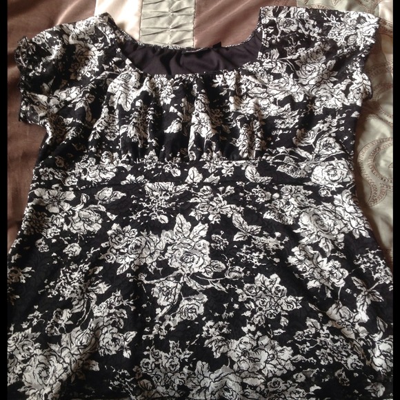 Avenue Stretch Tops - Avenue Black and White Blouse