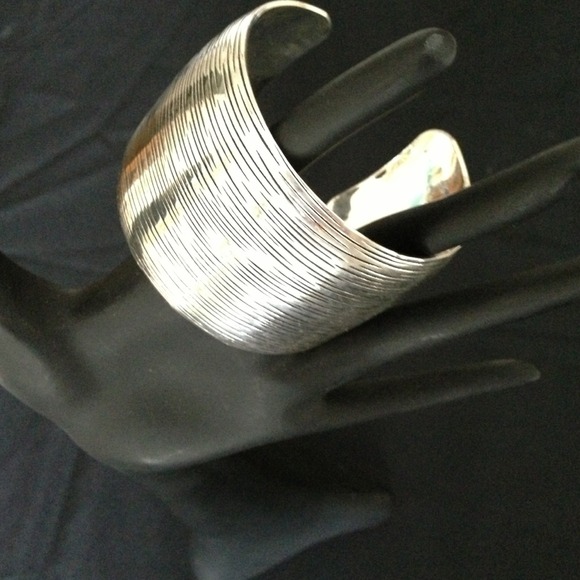 Tibet Silver Wide Cuff - Picture 1 of 4