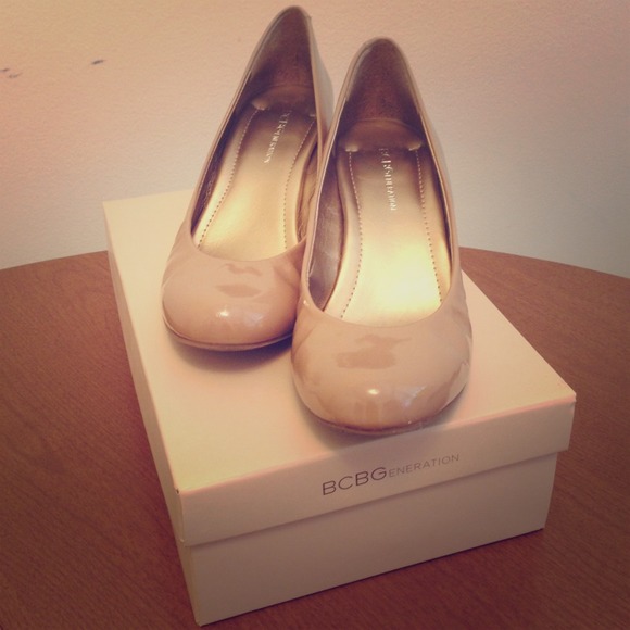 Nude BCBGeneration wedges