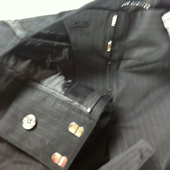 Capris, pinstripe black/white The LIMITED Drew Fit - Picture 4 of 4