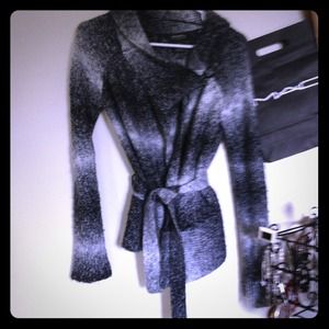 Eddie Bauer Black/Grey/White Sweater