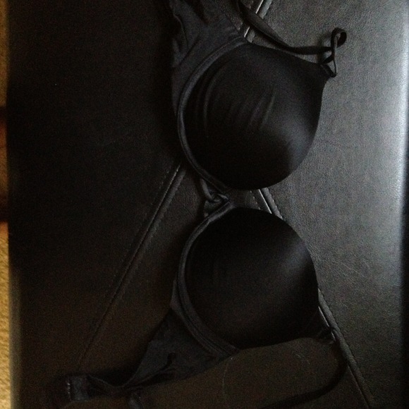 SOLD!!!!!!  32B miraculous Victoria's Secret bra