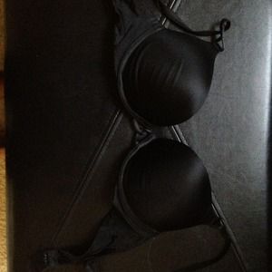 SOLD!!!!!!  32B miraculous Victoria's Secret bra
