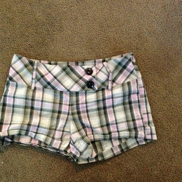 High waisted plaid shorts:) - Picture 1 of 2
