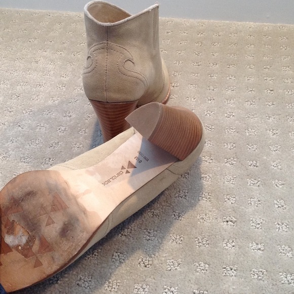 Suede cowboy booties - Picture 2 of 4