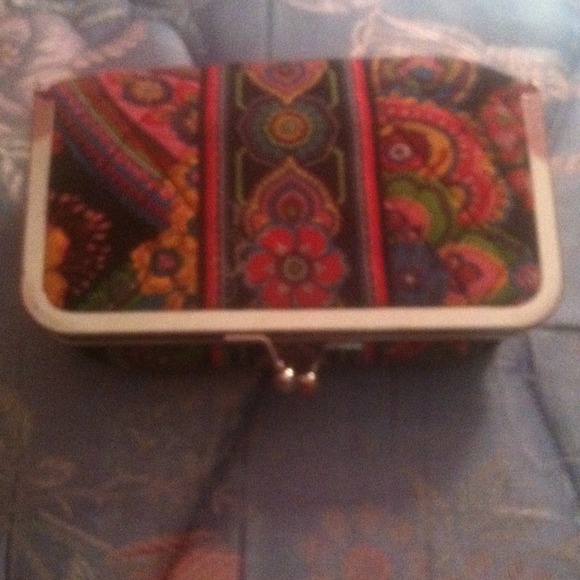 Vera Bradley "kiss and makeup"