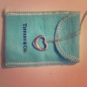 Elsa Peretti open heart pendent 11mm