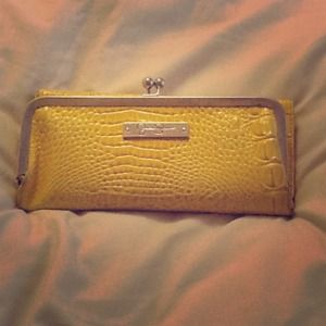 💥REDUCED💥Yellow Jessica Simpson wallet