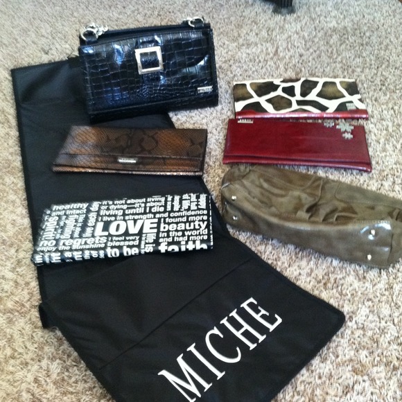 Michelle purse, extra covers and storage hanger.