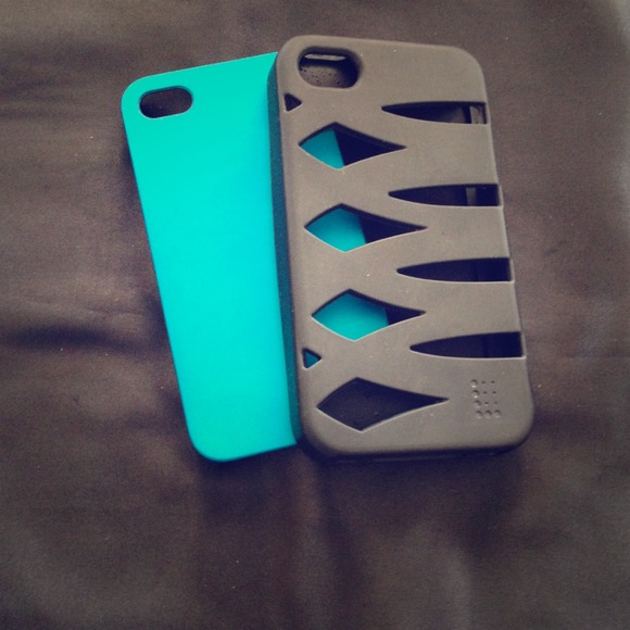 Lifeworks iPhone 4 case set.