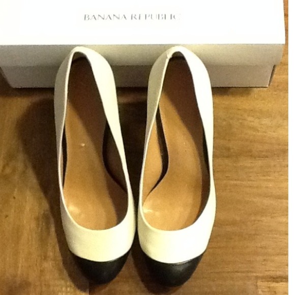 Banana Republic Shoes - FLASH SALE ๐2X HOST PICK๐BR Kiley Pump Banana Republic Shoes - FLASH SALE ๐2X HOST PICK๐BR Kiley Pump