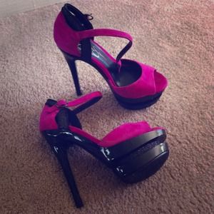 Jessica Simpson heels
