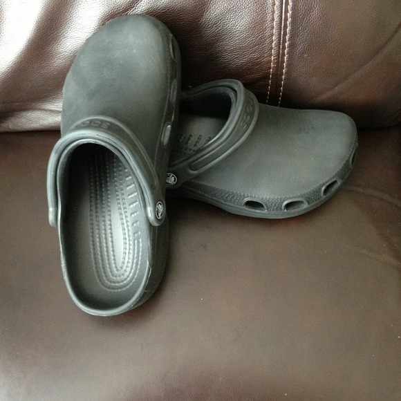Crocs size 8 women's