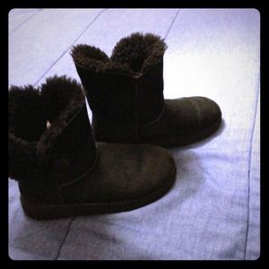 Authentic Black Uggs