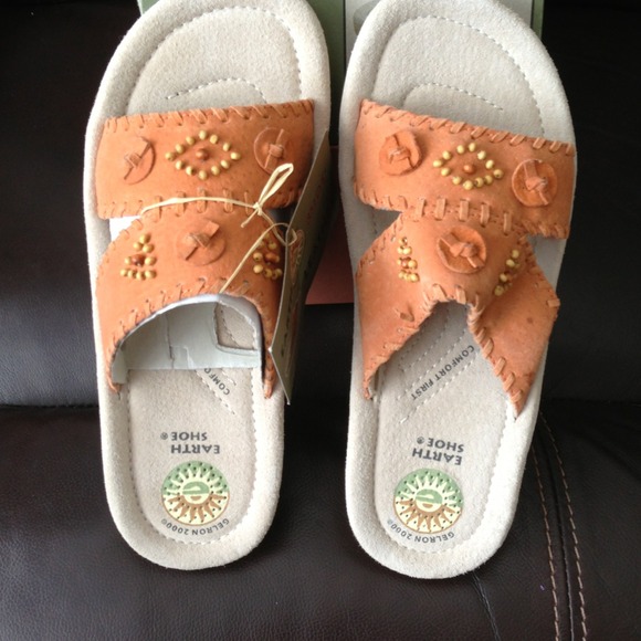 Women's sandal size 8