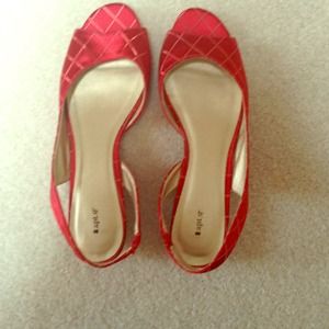 Apt. 9 wedge sandals size 7m