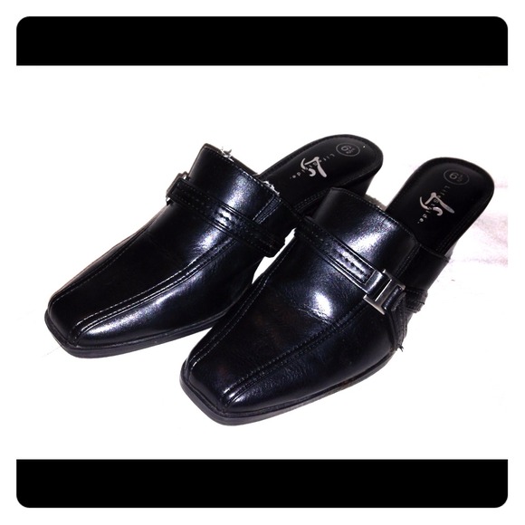 👠 Black Buckled Slip-Ons 👠
